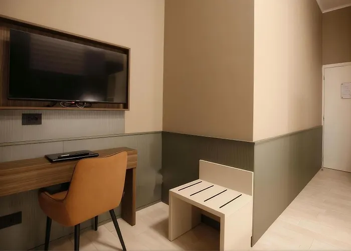 Hotel The B Place 3*